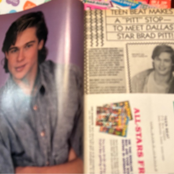 Colorful Teen Magazines Collection - Picture 9 of 9